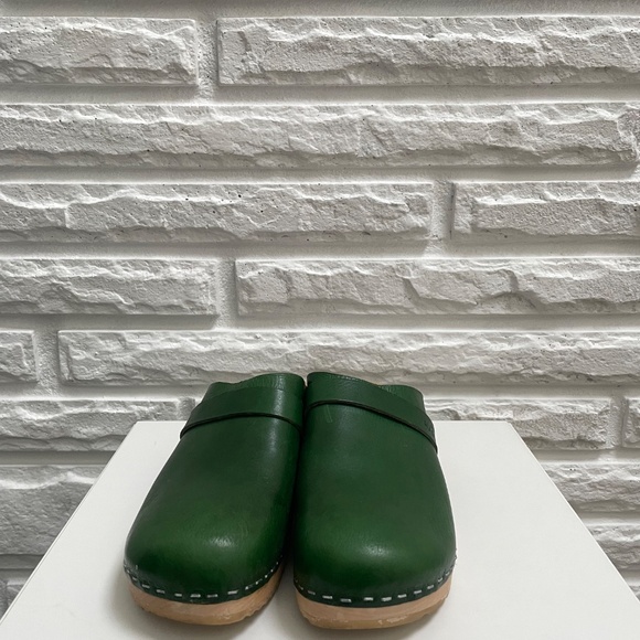 Swedish Hasbeens Husband Clogs - Picture 6 of 6